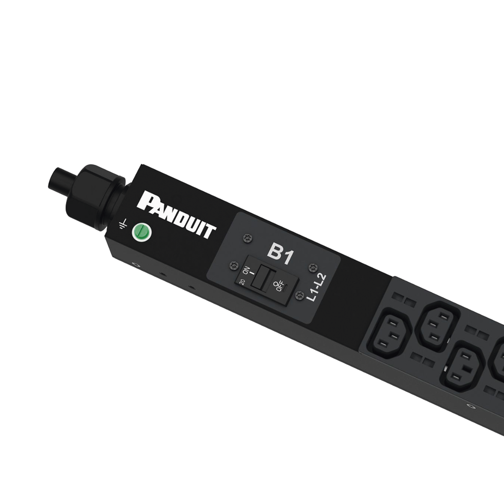 PDU Básico para Distribución de Energía, Enchufe de Entrada NEMA L6-30P, Con 20 Salidas C13, de Instalación Vertical, 208 Vca, 30 Amp