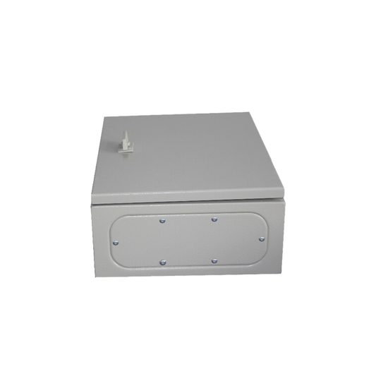 Gabinete de Acero IP66 Uso en Intemperie (300 x 400 x 200 mm) con Placa Trasera Interior de Metal y Compuerta Inferior Atornillable (Incluye Chapa y Llave T).
