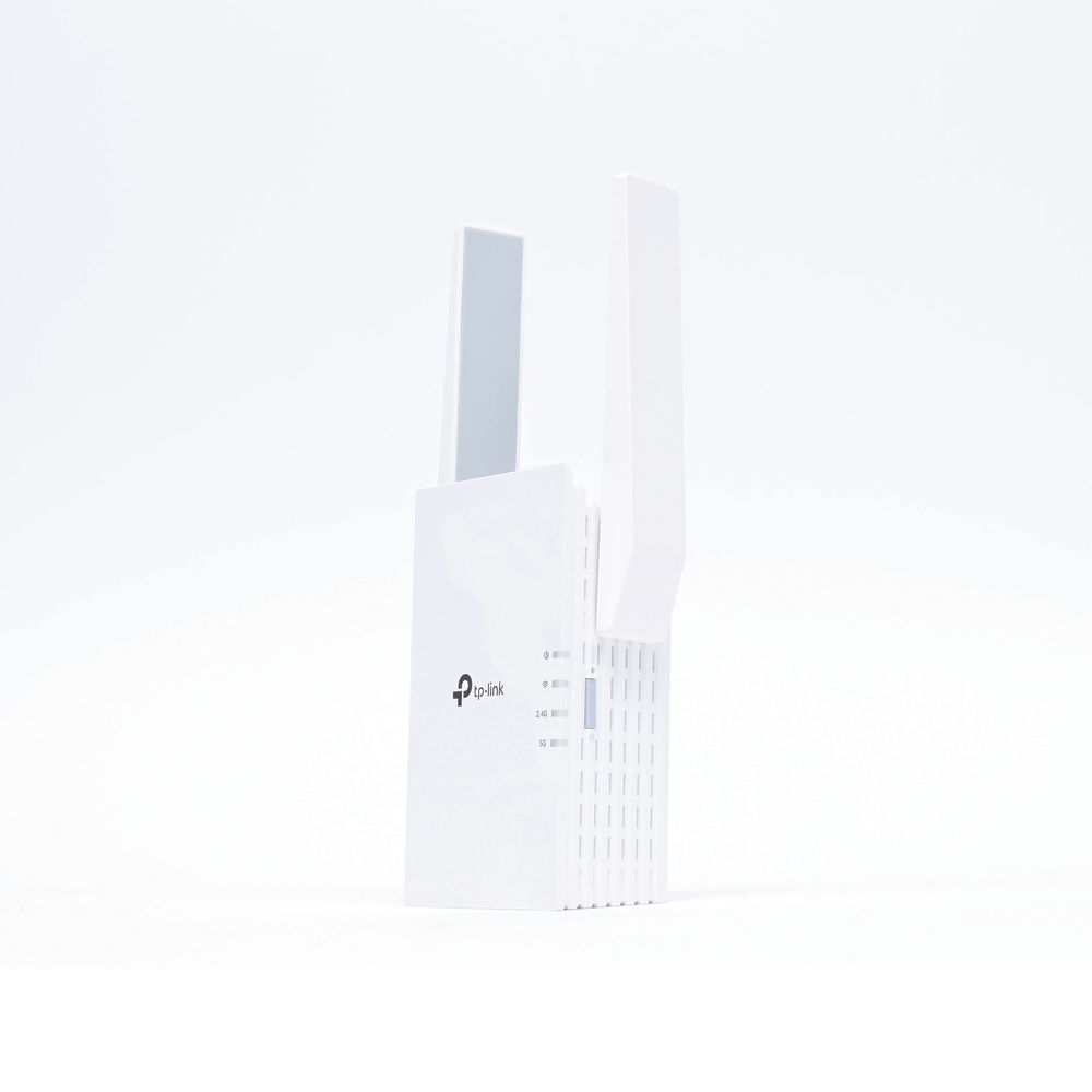 Repetidor / Extensor de Cobertura WiFi AX 1500 Mbps, doble banda 2.4 GHz y 5 GHz, con 1 puerto 10/100/1000 Mbps