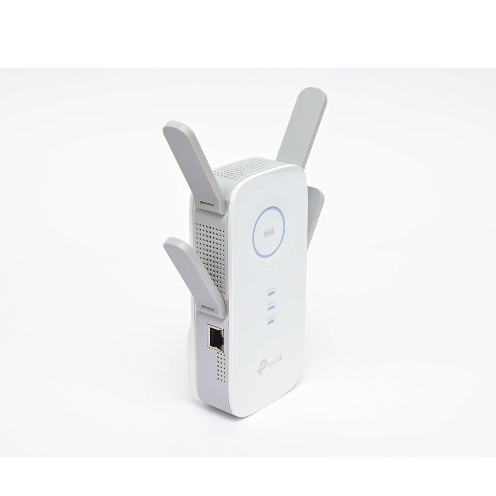 Repetidor / Extensor de Cobertura WiFi AC, 2600 Mbps, doble banda 2.4 GHz y 5 GHz, con 1 puerto 10/100/1000 Mbps, 4 antenas externas
