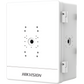 Caja para Videovigilancia para Exterior / Uso en Pared o Poste / IP66 / IK10 / Dimensiones: 387 X 432 X 225 mm / Soporta 3 Dispositivos (PTZ, Bocinas, Cámaras Fijas)