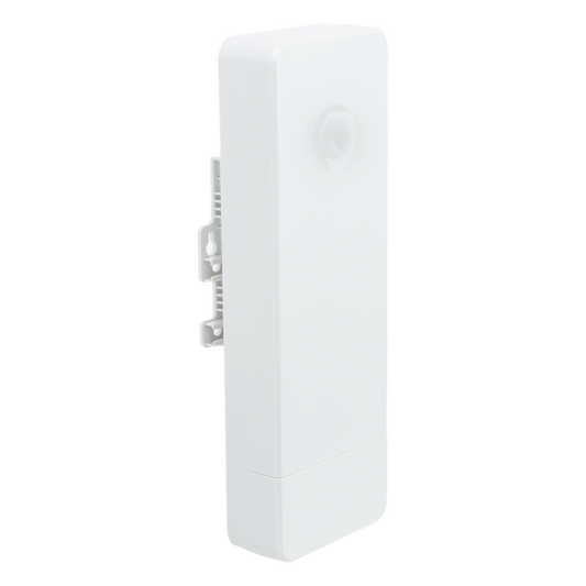 Suscriptor ePMP Force 130 MIMO 2x2 / 28 dBm de potencia / Mejor desempeño en zonas altamente ruidosas / 5150-5970 MHz / Distancia de 3 km en PTMP / Antena integrada de 14 dBi (C050900C505A)