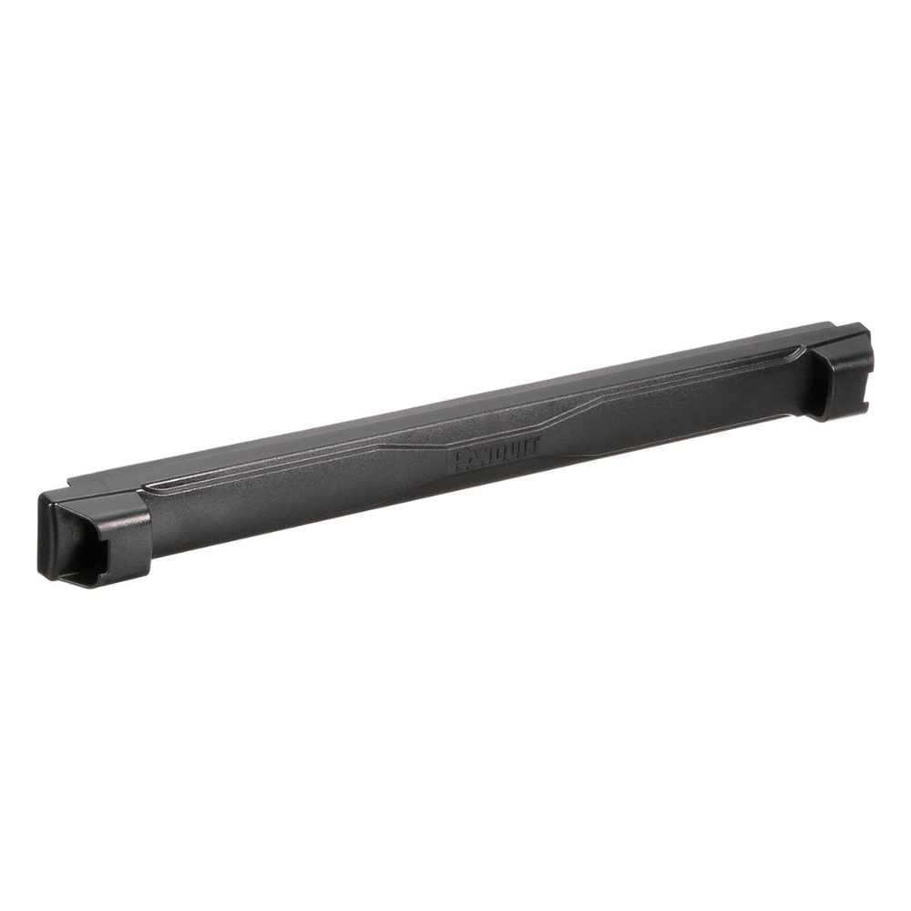 Tapa Ciega Estándar de 19in, Compatible con Racks con Rieles de Orificio Cuadrado, Instalación sin Herramienta, Plano, 1 UR, Color Negro