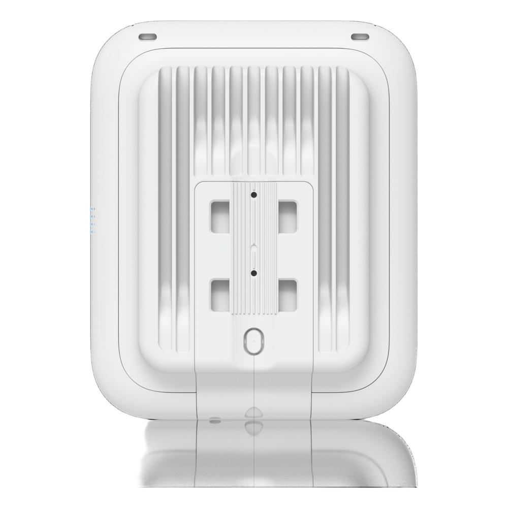 Access Point UniFi WiFi U7 Outdoor WiFi 7 802.11be Doble Banda, MU-MIMO 2x2 en Cada Banda, Puerto de 2.5 GbE, Antena Sectorial Integrada de 90° en 2.4 GHz y 45° en 5 GHz, Conectores para Antenas Omnidireccionales (incluidas), No Incluye Inyector P