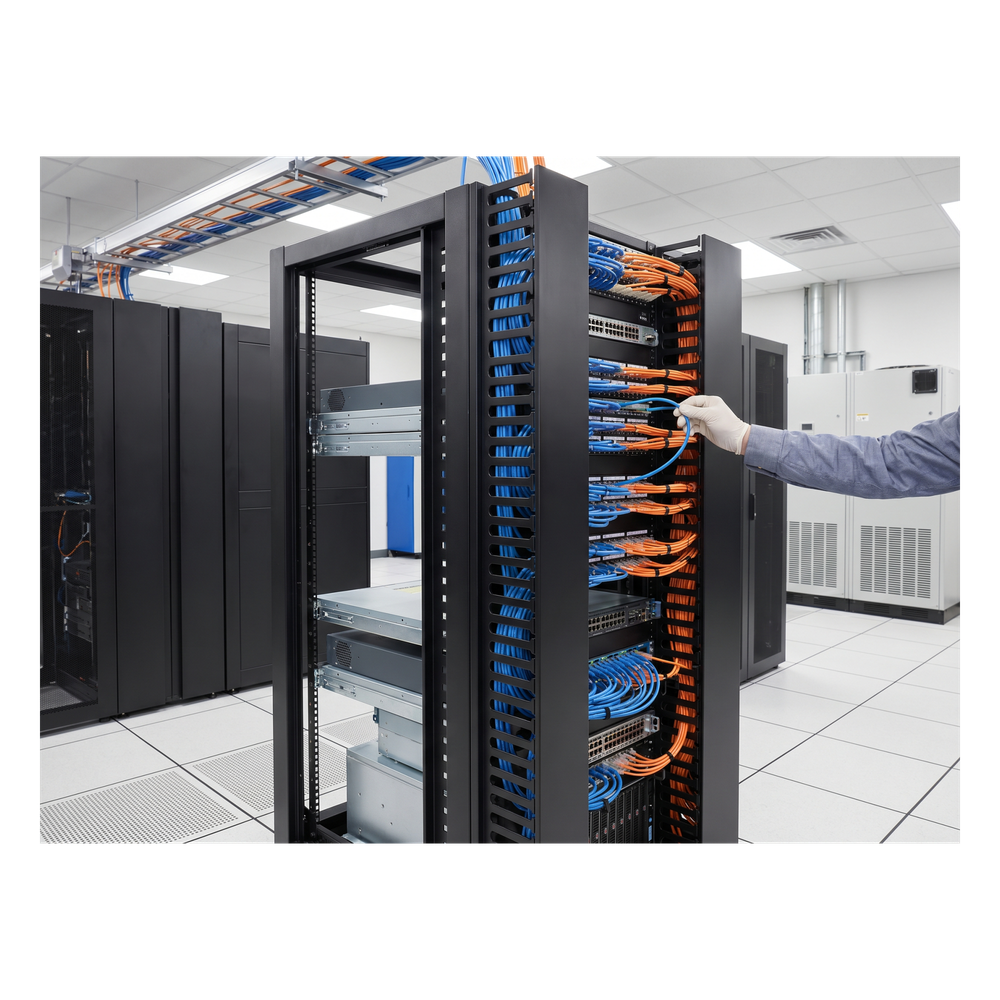 Organizador Vertical CableTek, Sencillo (Solo Frontal), Para Rack Abierto de 45 Unidades, 6 in de Ancho, Color Negro