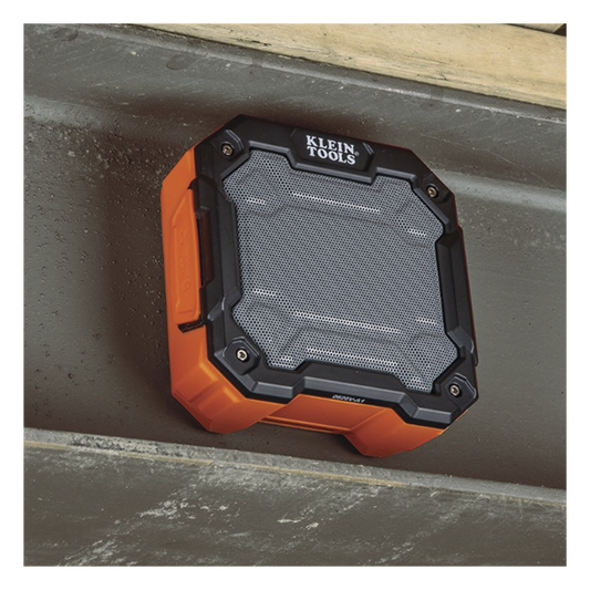 Bocina Portátil BLUETOOTH® con Imán y Gancho para Colgarse. Permite Altavoz Manos Libres con Micrófono Incorporado.