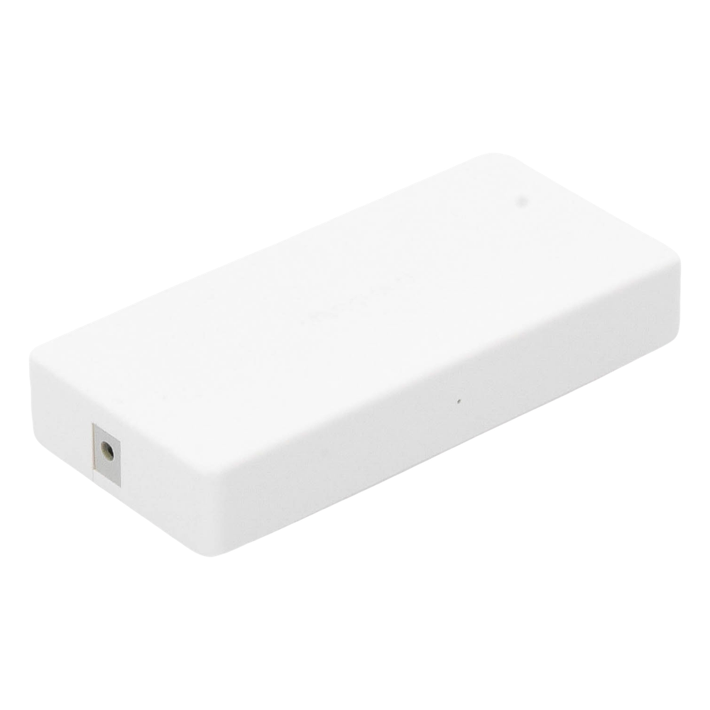 Switch NO Administrable / Para escritorio / 8 puertos 10/100 Mbps / Diseño Compacto / Plug and Play