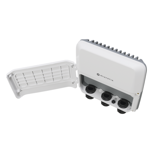 RB5009UPr+S+OUT 8 puertos PoE in/out, 1 SFP+, Solo RouterOS v7 para Exterior