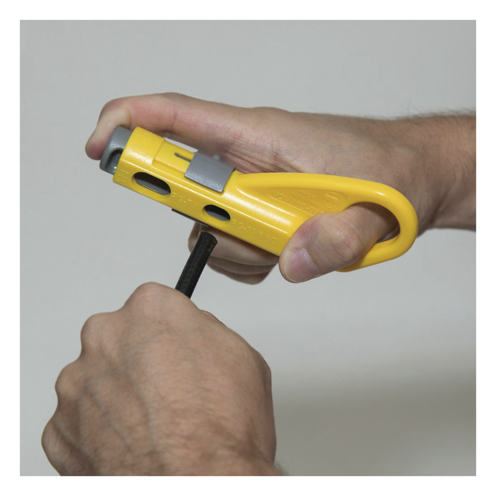 Pelacables Radial de Cables Coaxiales.