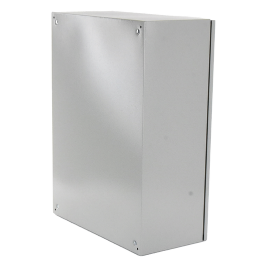 Gabinete Ventilado de Acero IP55 Uso en Exterior (600 x 800 x 300 mm) con Placa Trasera Interior Metálica y Compuerta Inferior Atornillable. Incluye Ventilador, Ventilas, filtros, Chapas y Llave T.