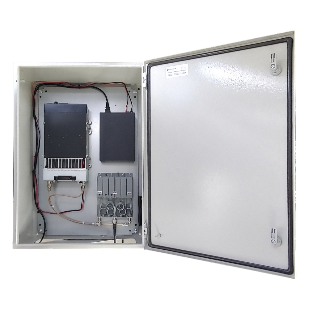 Gabinete de Acero IP66 Uso en Intemperie (500 x 700 x 250 mm) con Placa Trasera Interior Metálica y Compuerta Inferior Atornillable (Incluye Chapa y Llave T).