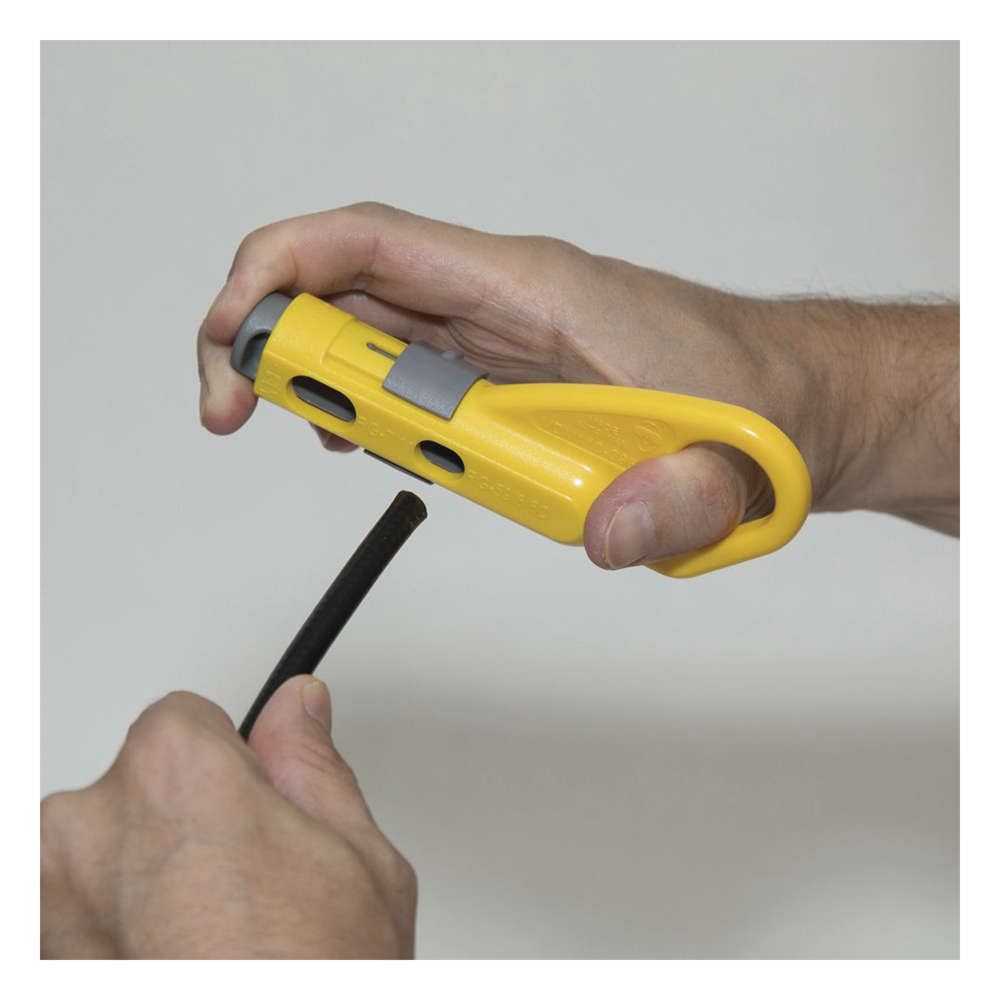Pelacables Radial de Cables Coaxiales.